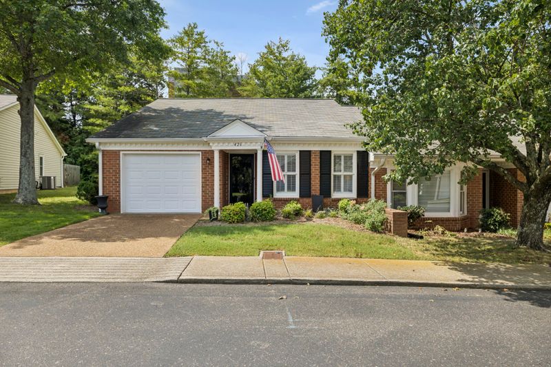 426 Siena Dr, Nashville, TN 37205