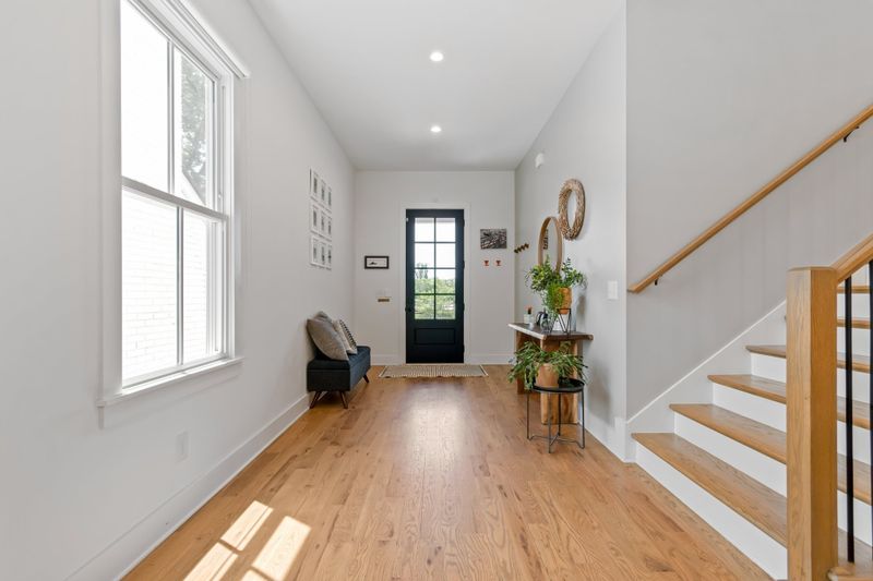 1011 Preston Dr, Nashville, TN 37206