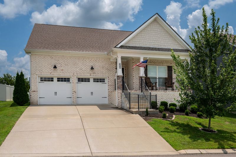 627 Castle Rd, Mount Juliet, TN 37122