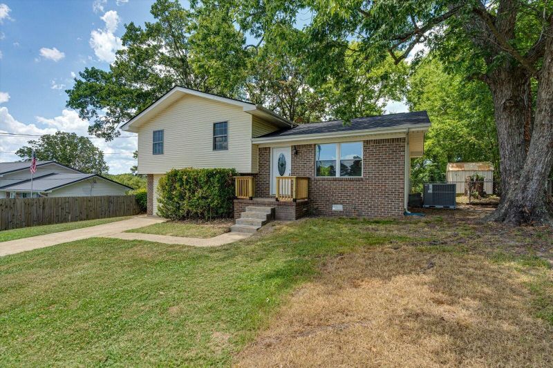 20 Lawrence Cir, Ringgold, GA 30736