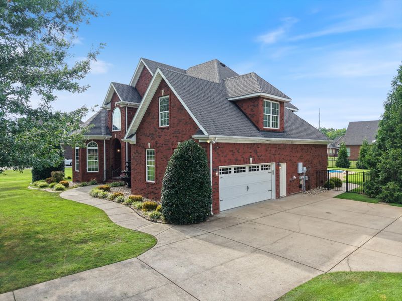 3220 Robinwood Dr, Murfreesboro, TN 37128