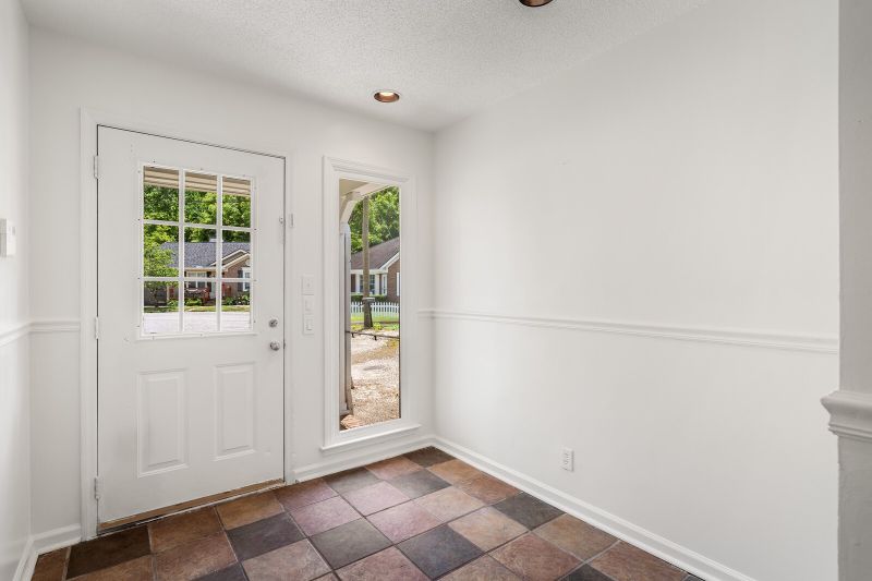 4948 Yorkshire Rd, Nashville, TN 37211
