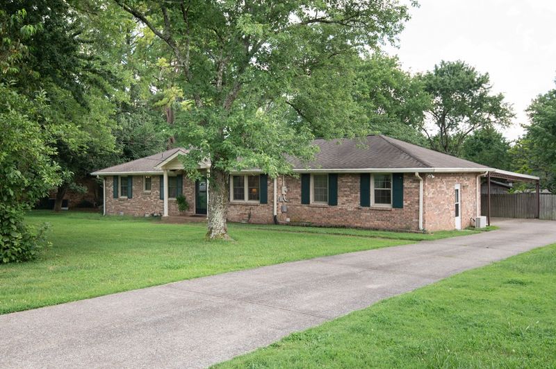 122 Eventide Dr, Hendersonville, TN 37075