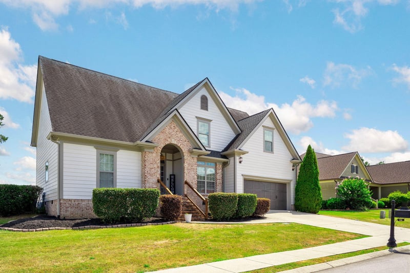 631 Lakeshore Cove Dr, Fort Oglethorpe, GA 30742