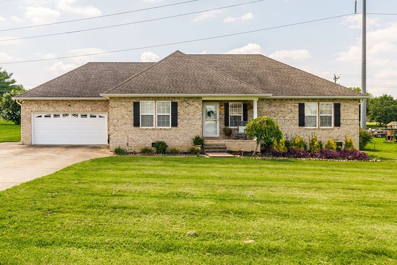 348 Drivers Ln, Gallatin, TN 37066