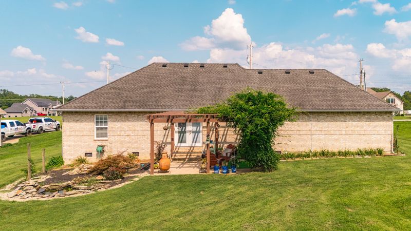348 Drivers Ln, Gallatin, TN 37066