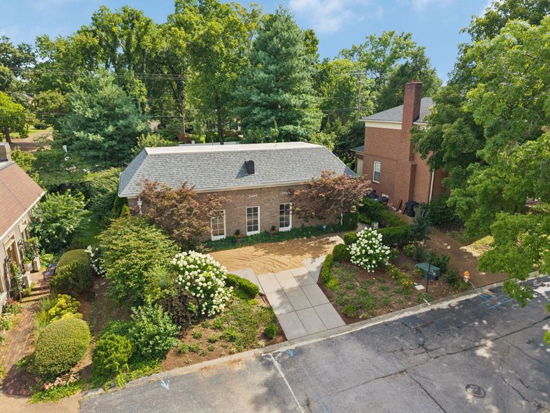 410 Charlesgate Ct, Nashville, TN 37215