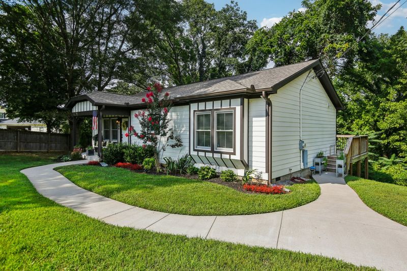 66 Crestview Dr, Mount Juliet, TN 37122