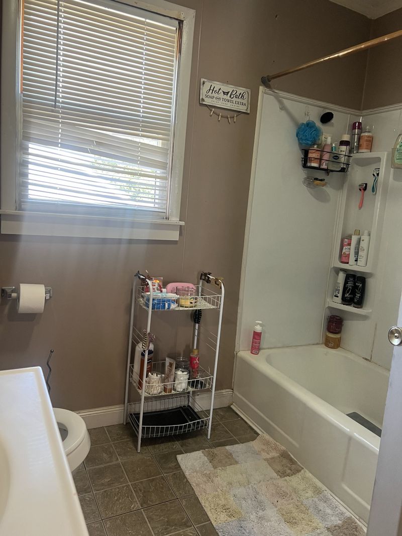 501 High St #A, Dickson, TN 37055