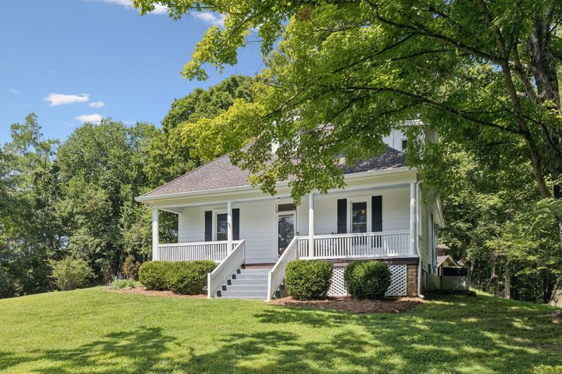6653 Pinkston Rd, College Grove, TN 37046