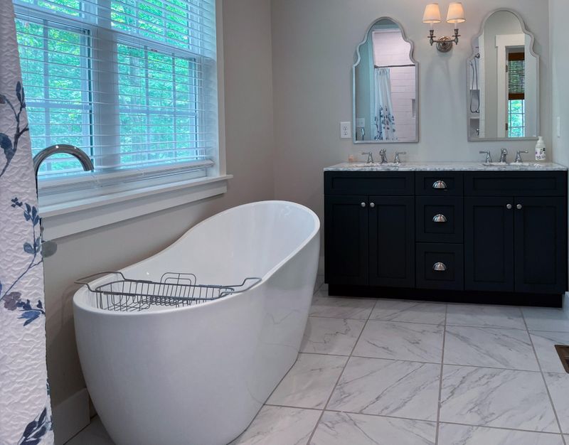 577 Frontier Bluff Rd, Lookout Mountain, GA 30750