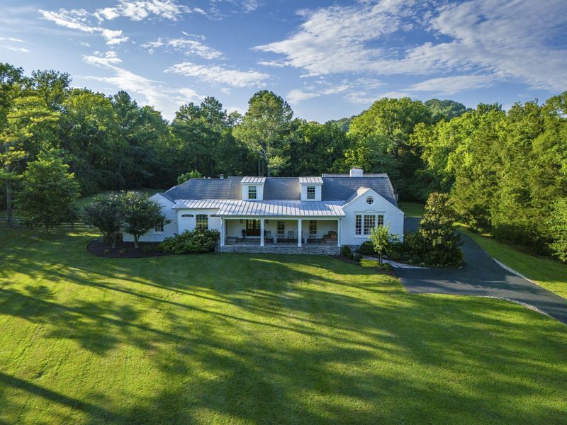 1718 Otter Creek Rd, Nashville, TN 37215
