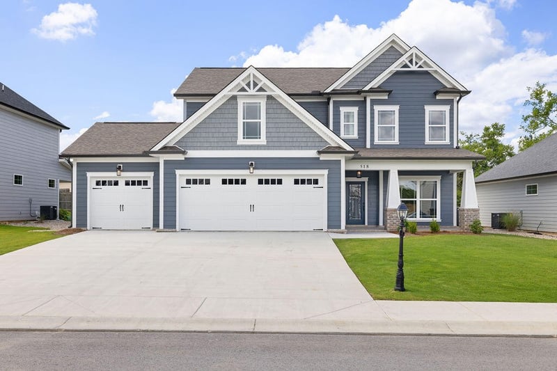 518 Winchester Dr, Rossville, GA 30741