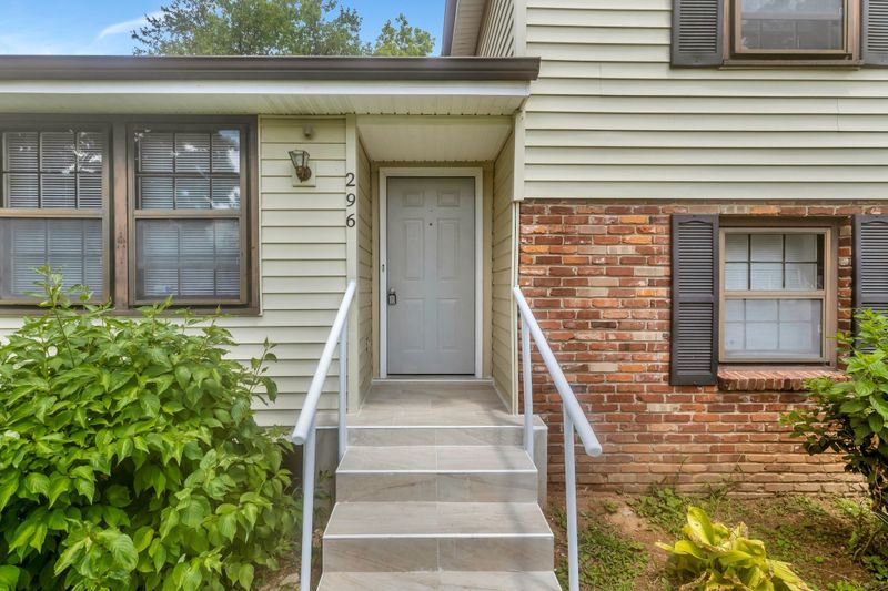 296 Paragon Mills Rd, Nashville, TN 37211