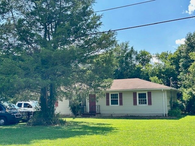 2212 Reidhurst Dr, Murfreesboro, TN 37127