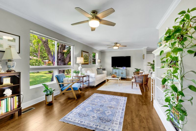 217 Lucky Dr, Nashville, TN 37211