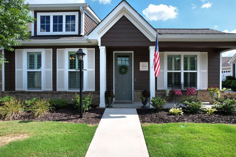 359 Pacer Ln, Dalton, GA 30721
