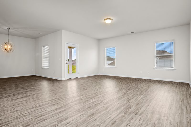 1104 Southerlynn Dr, White House, TN 37188