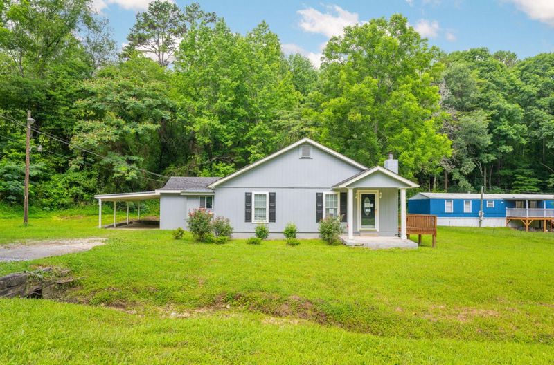 404 W Schmitt Rd, Rossville, GA 30741