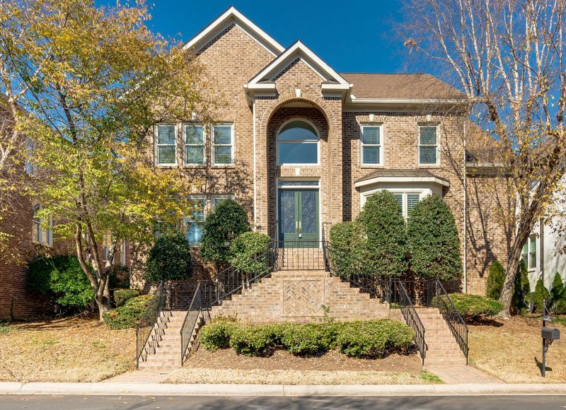 327 Whitworth Way, Nashville, TN 37205