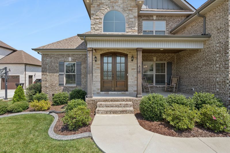 619 Chrisview Ct, Murfreesboro, TN 37130