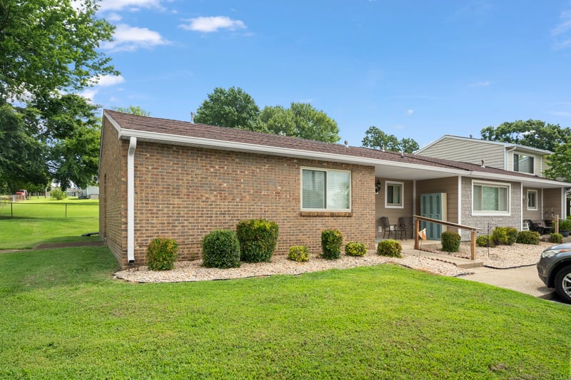 2169 Highway 41 S #33, Greenbrier, TN 37073