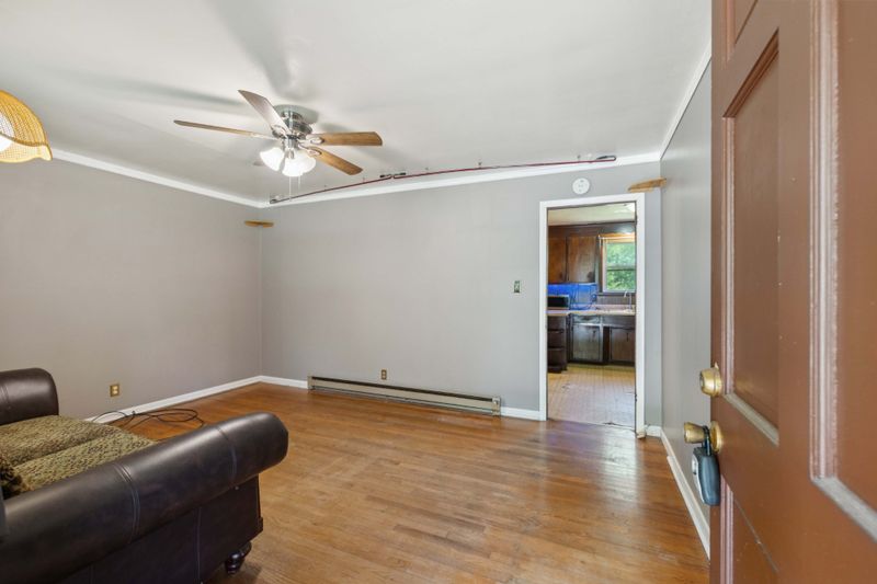 6621 Longview Dr, Murfreesboro, TN 37129