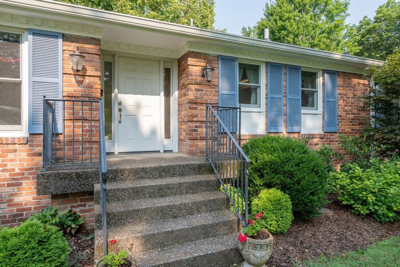 2009 Stonehurst Dr, Nashville, TN 37215