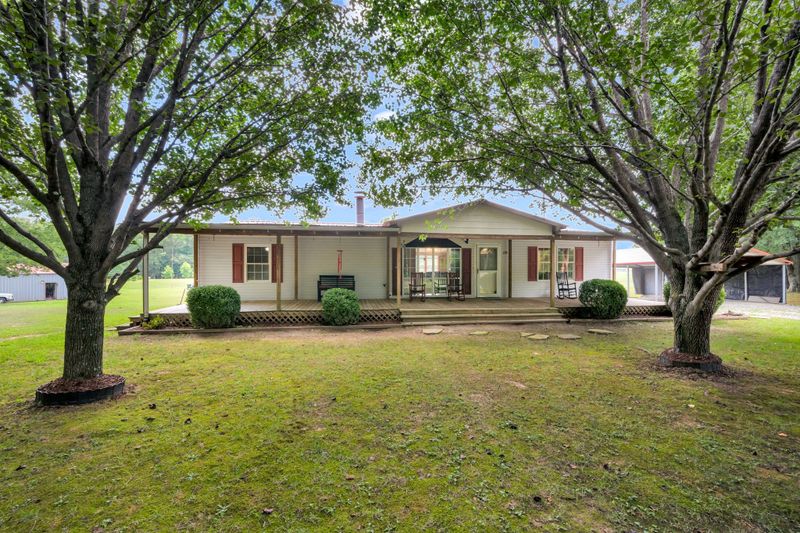 639 Pruett Rd, Dickson, TN 37055