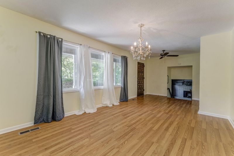 404 Hasty Dr, Tunnel Hill, GA 30755