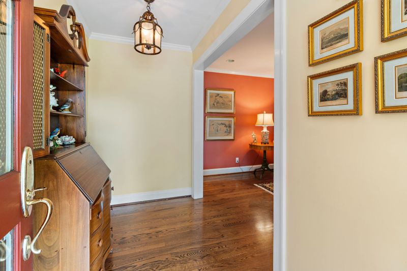 214 Hillwood Blvd, Nashville, TN 37205