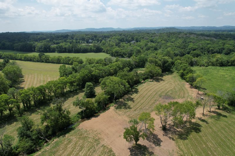 1 Wilson Pike, Franklin, TN 37067