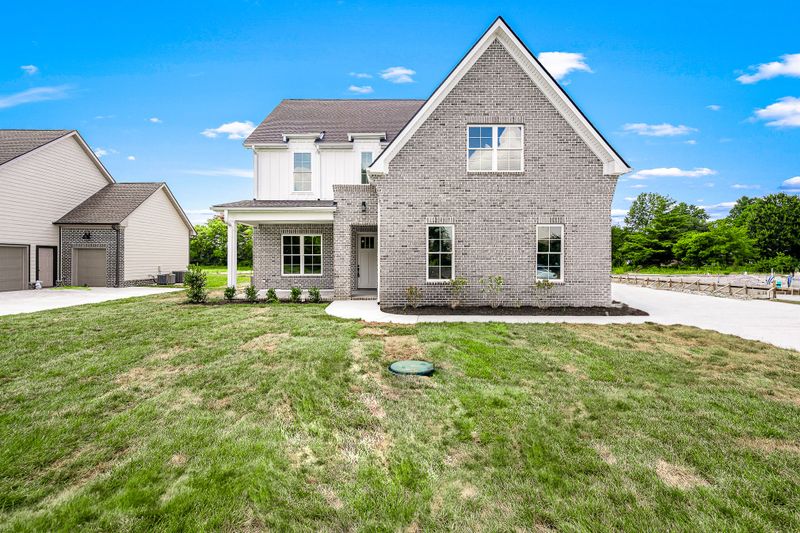 516 Gresham Ln, Murfreesboro, TN 37129