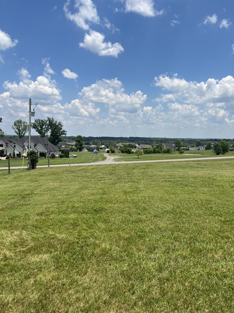 1402 Fairview Dr, Mount Juliet, TN 37122