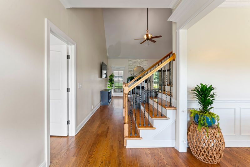1407 Loblolly Dr, Murfreesboro, TN 37128