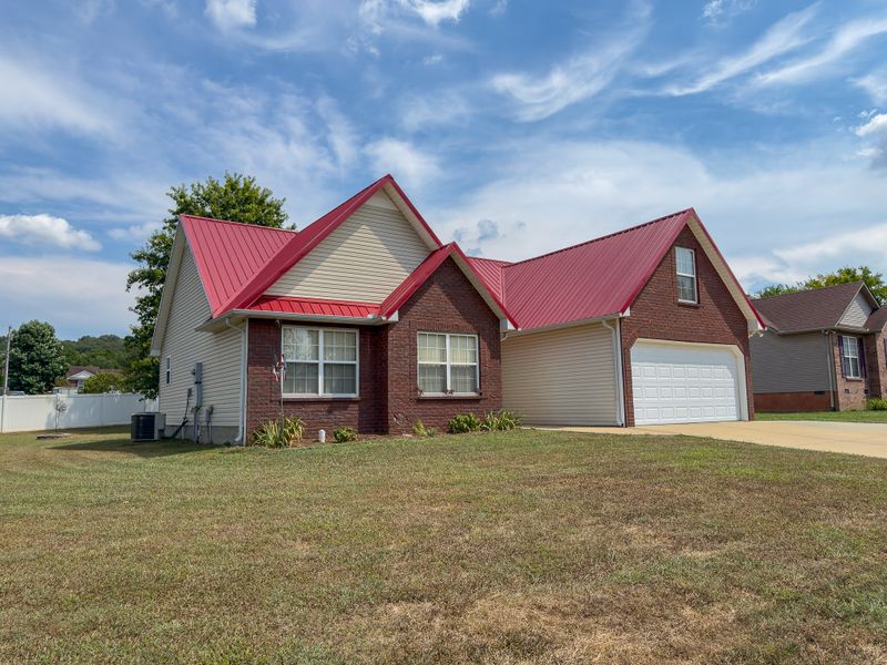 1903 Fieldstone Dr, Columbia, TN 38401