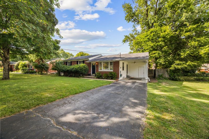 315 Avondale Dr, Franklin, TN 37064