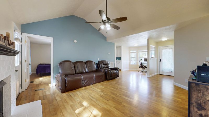 1305 Reinfield Ct, Smyrna, TN 37167