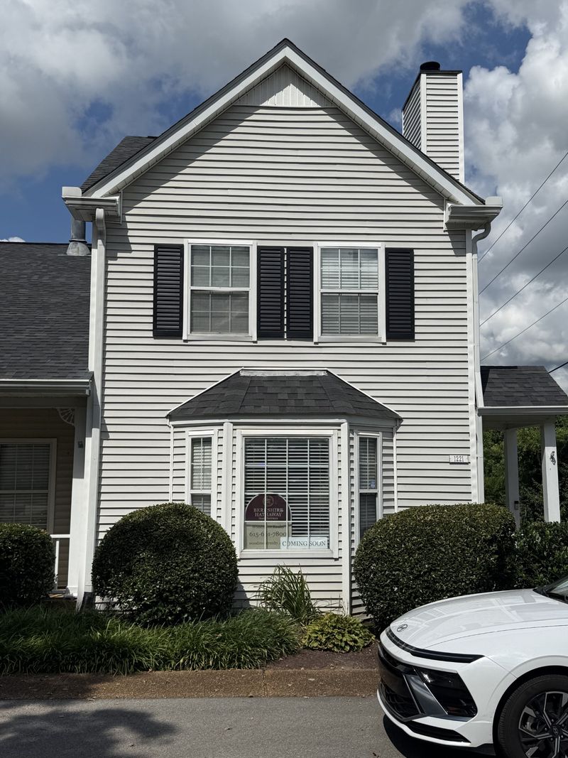 1221 Carriage Park Dr, Franklin, TN 37064
