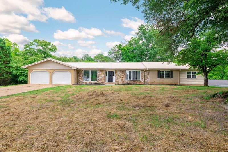 3414 Chattanooga Rd, Tunnel Hill, GA 30755