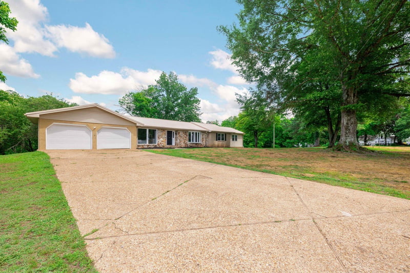 3414 Chattanooga Rd, Tunnel Hill, GA 30755