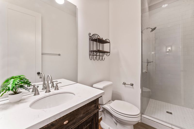 1017A Monroe St, Nashville, TN 37208