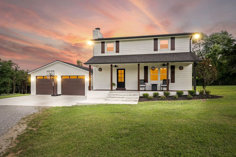 2130 Barnes Dr, Lebanon, TN 37087