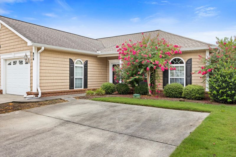 897 E Summit Dr #14, Dalton, GA 30721