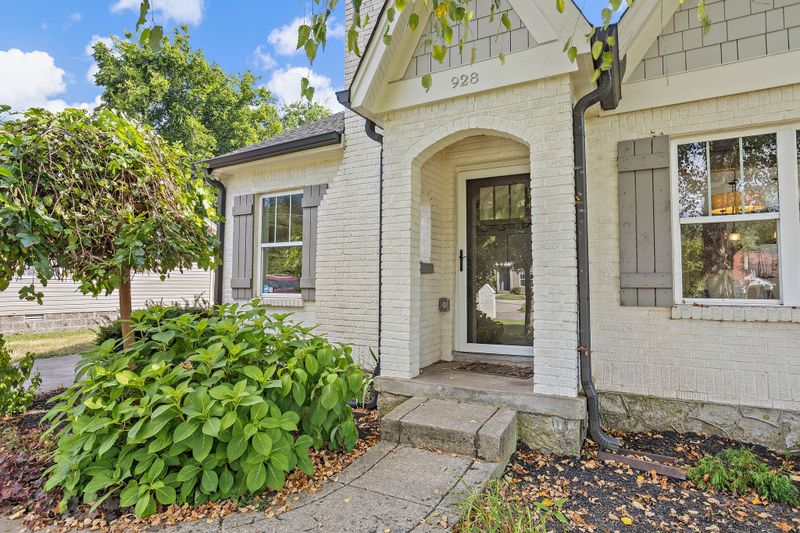 928 Cahal Ave, Nashville, TN 37206