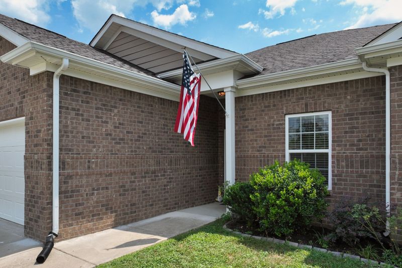 543 Smoky Mountains Dr, Gallatin, TN 37066