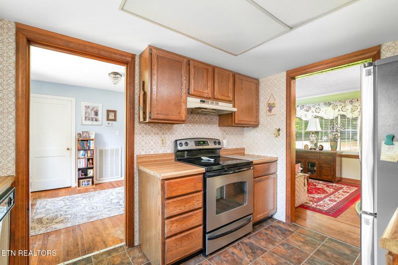 6111 Manchester Rd, Knoxville, TN 37920