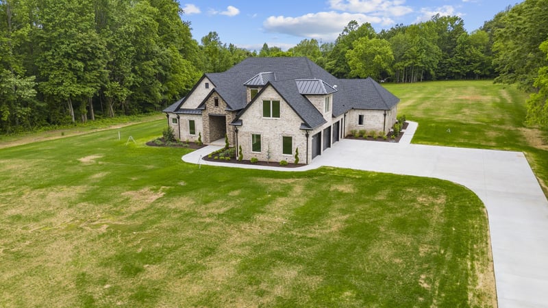 724 Bradshaw Rd, Lebanon, TN 37087