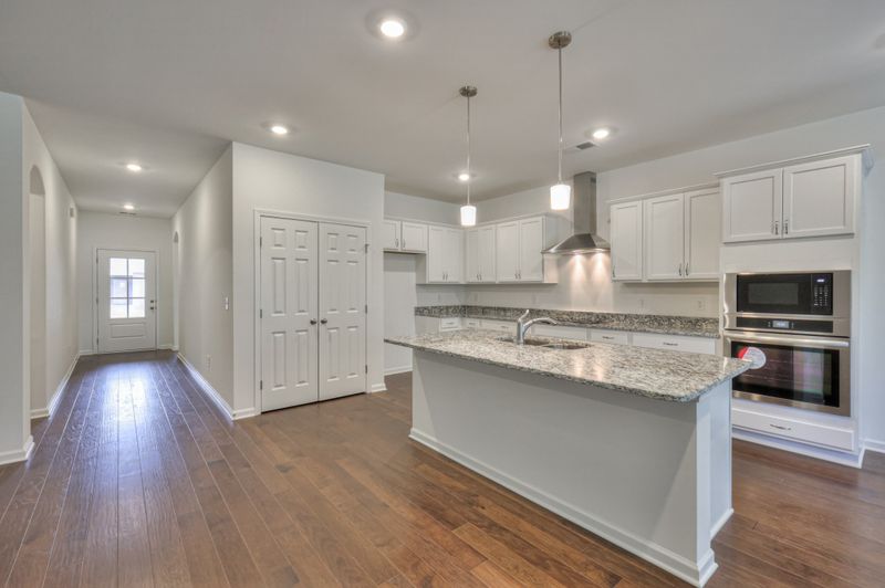 8605 Overhill Ct, Spring Hill, TN 37174