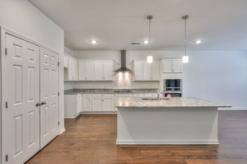 8605 Overhill Ct, Spring Hill, TN 37174